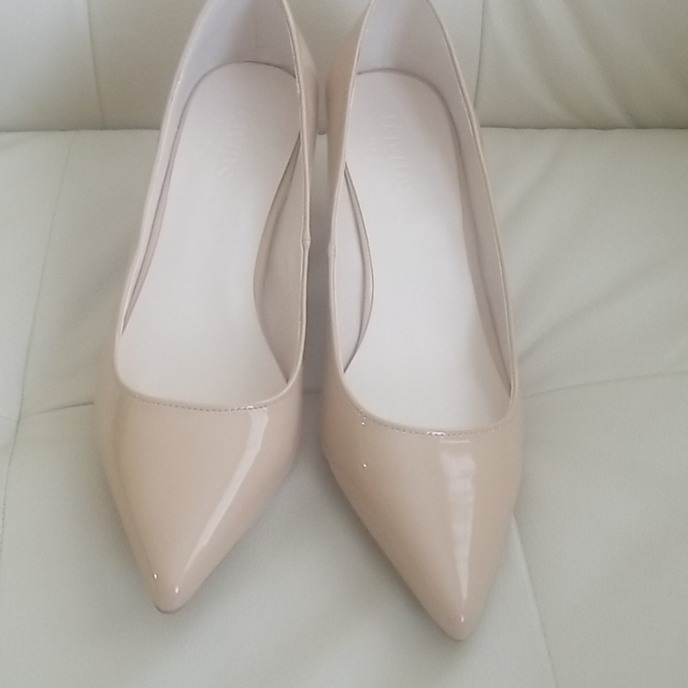 David's bridal pointy shoe